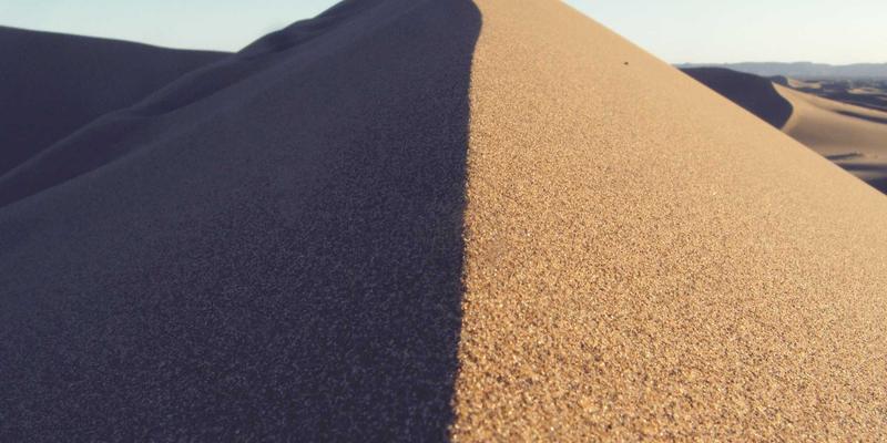 网络性能优化全攻略:从协议调优到硬件加速的实战解析